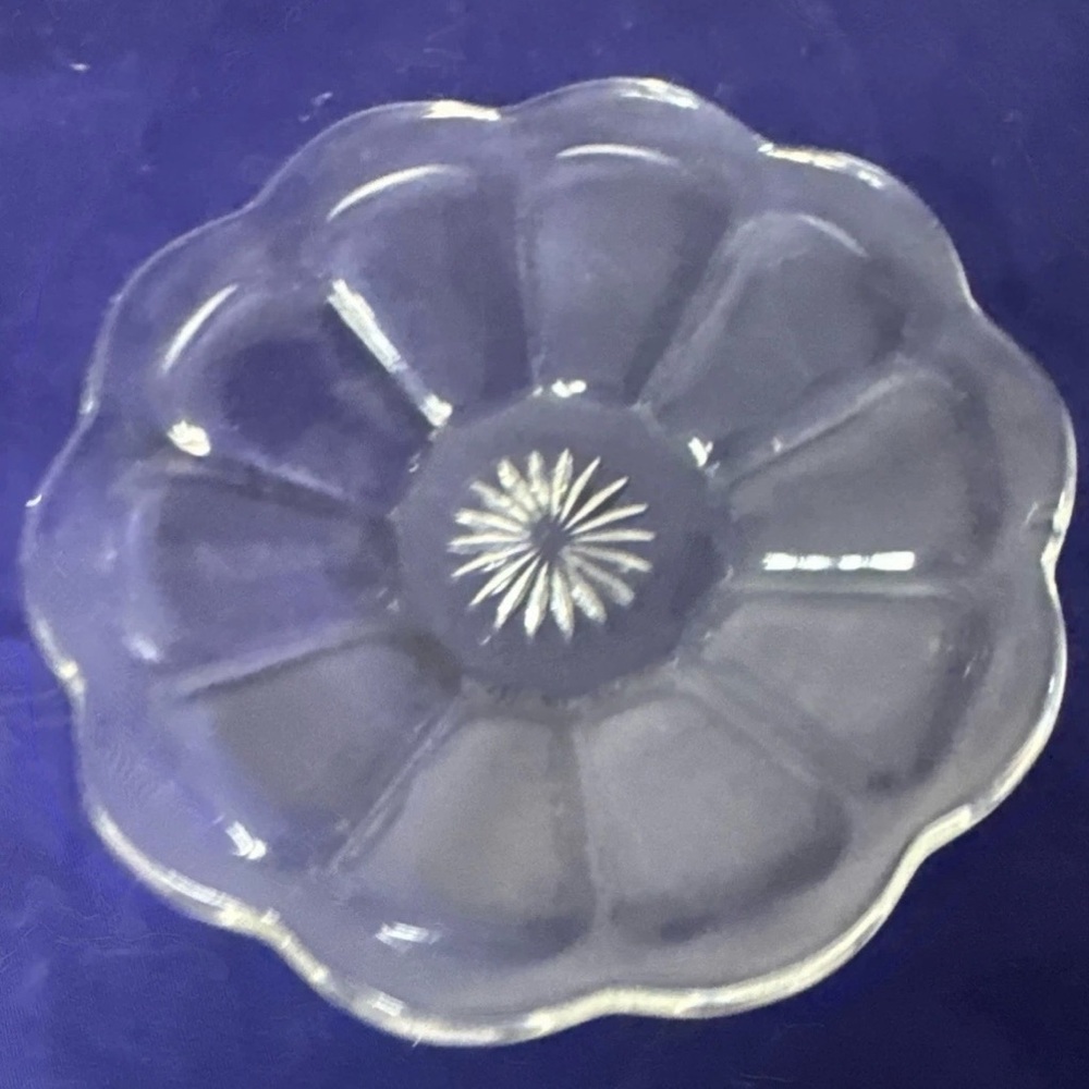 VTG Heisey Glass Old Williamsburg Pattern Scalloped Butter Dish 5 1/2"
